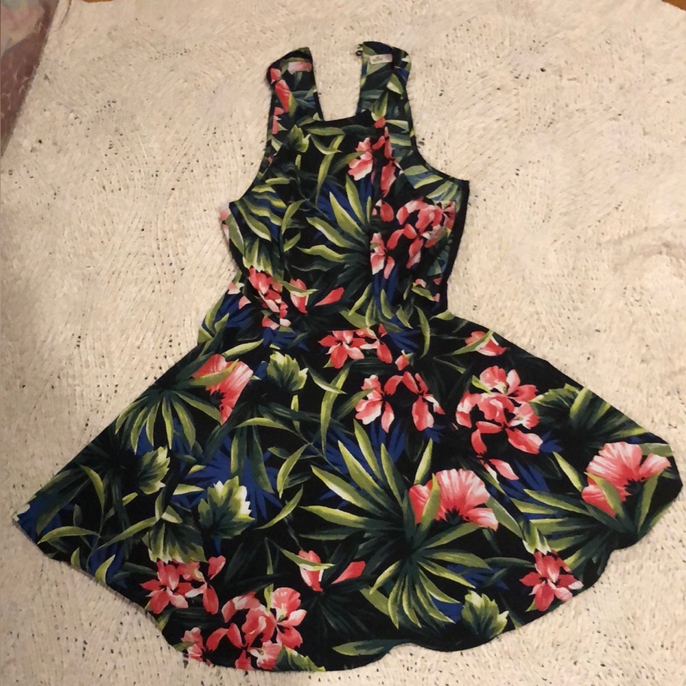 Hollister XS 100% Polyester Halter Top Tropical Flower & Leaf Short Dress